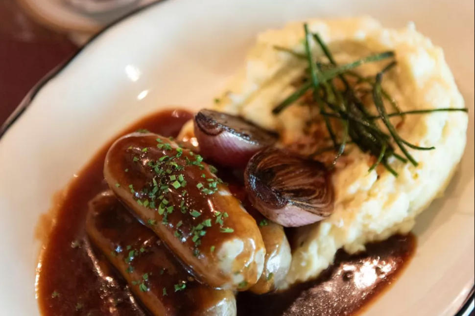 Mad Dogs & Englishmen