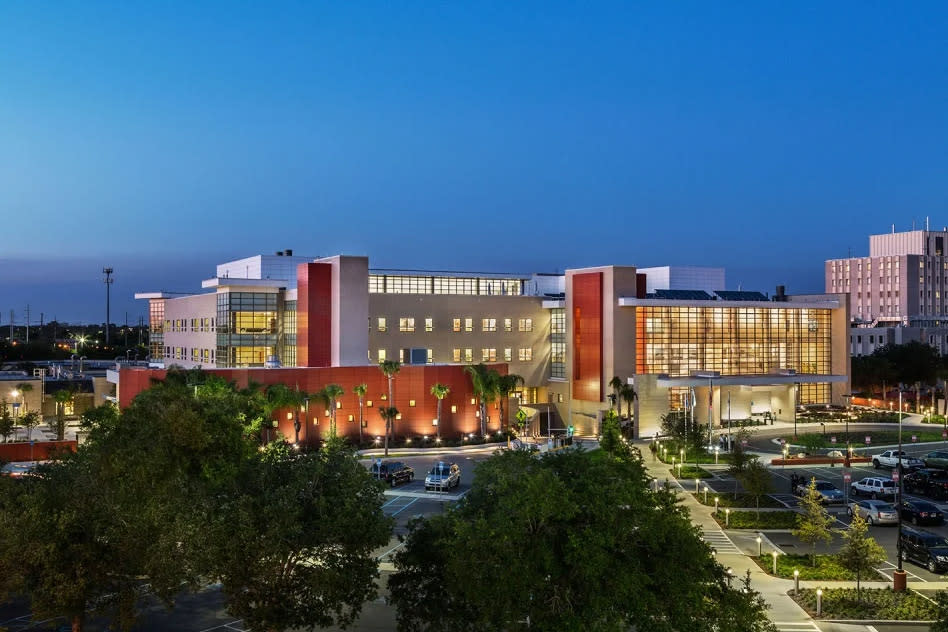 Veterans Hospital Tampa exterior